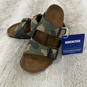 NWT Birkenstock Kids Camo Sandals Size 1 US